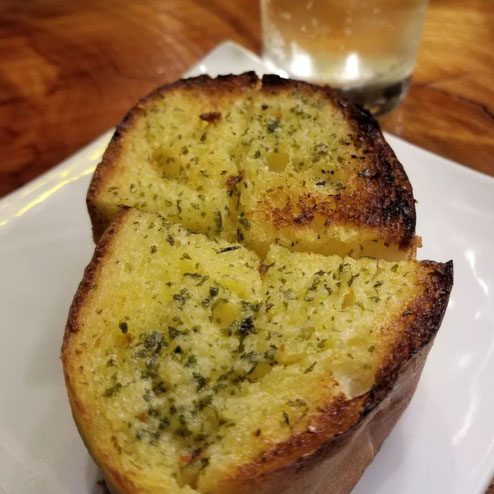 Stall:El Bajon  Food:garlic toast