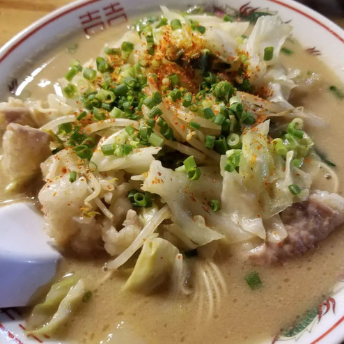 屋台：KENZO、料理：もつラーメン