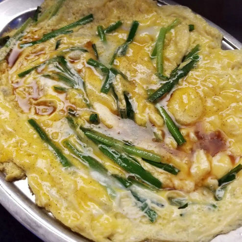 屋台：交龍、料理：鶏白湯入りニラ玉