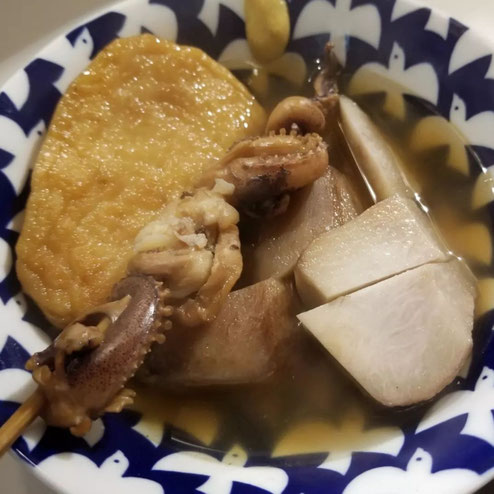 屋台：うまっつら、料理：おでん
