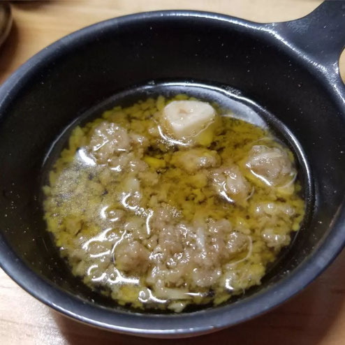 屋台：炉端屋台　正、料理：アンチョビ、ニンニクのソース