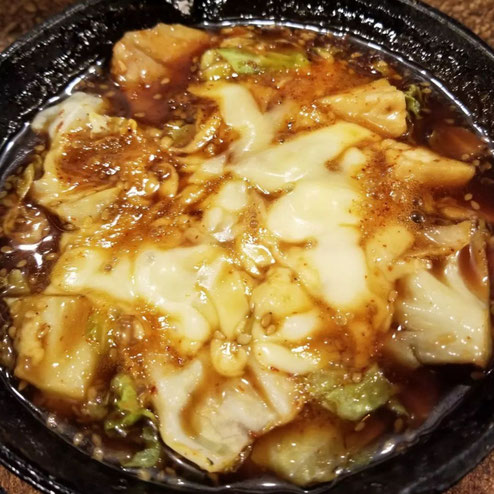 屋台：ナカナカナカ、料理：チーズ豚っカルビ