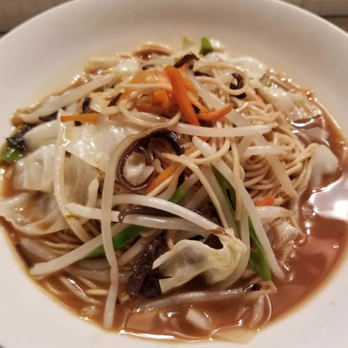屋台：華、料理：焼きラーメン