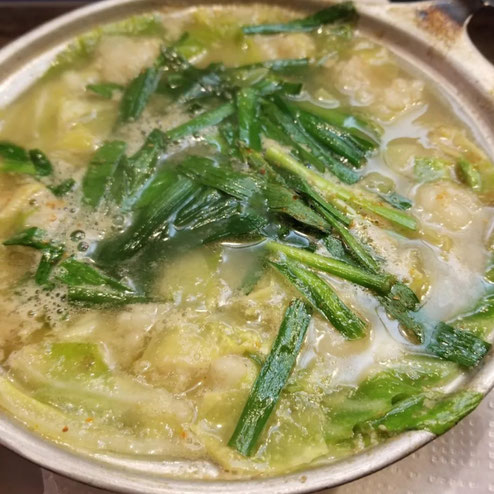 屋台：風来けん坊、料理：モツ鍋