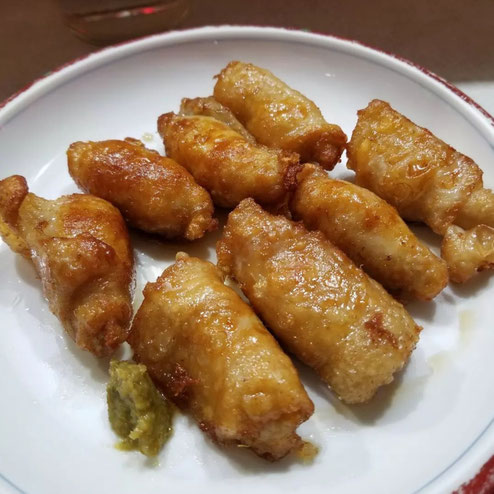 屋台：山幸、料理：鶏皮ギョーザ
