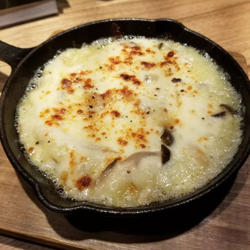屋台：Telas&mico_テラスアンドミコー、料理：とろけるチーズアンドマッシュポテトのグリル