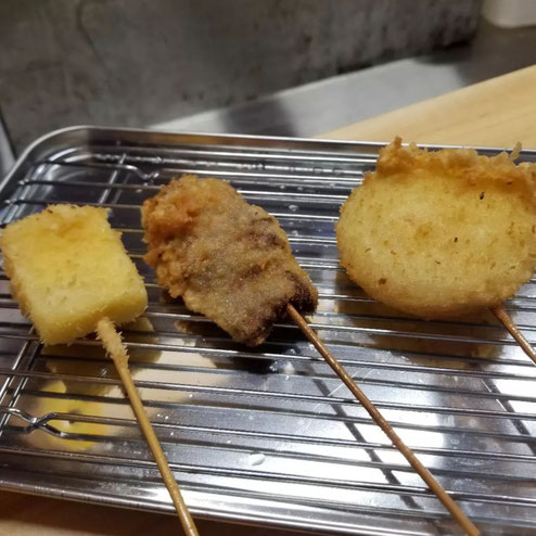 屋台：長浜屋台　どげん家、料理：串揚げ