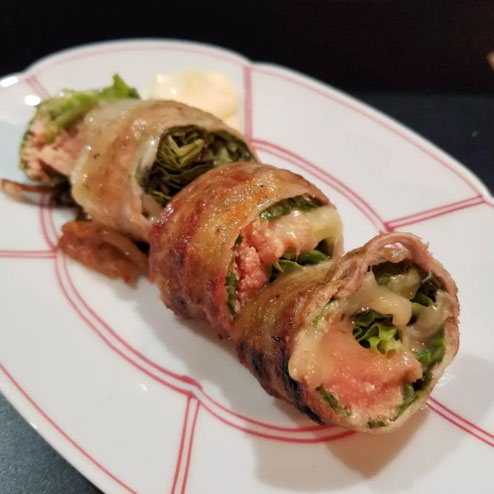 屋台：明太中毒、料理：明太豚バラレタス巻き