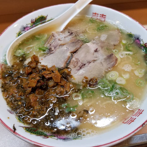 屋台：まるよし、料理：辛子高菜ラーメン