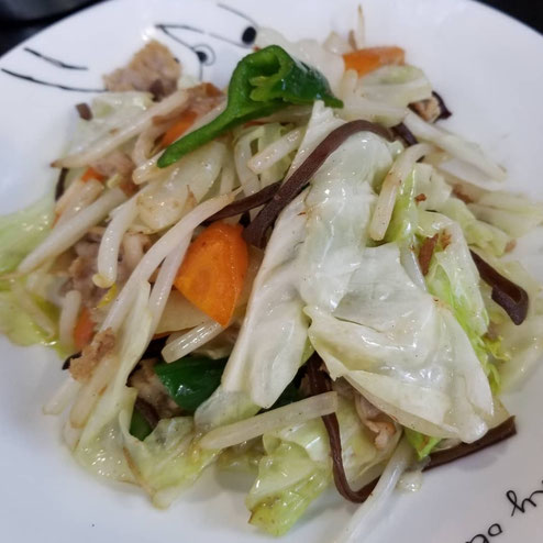 屋台：鬼多郎　天神店、料理：野菜炒め