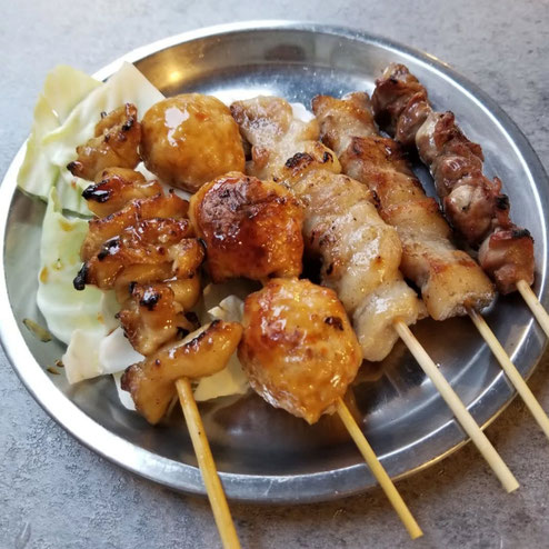 屋台：ナカナカナカ、料理：焼き鳥5本セット