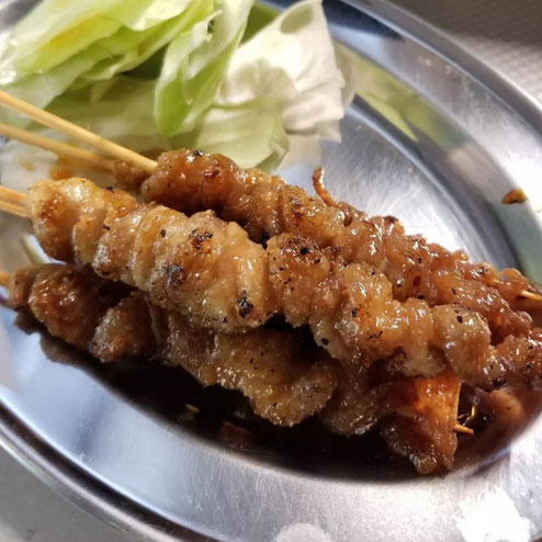 屋台：博多駅10番線、料理：ぐるぐる鶏皮五本盛り合わせ