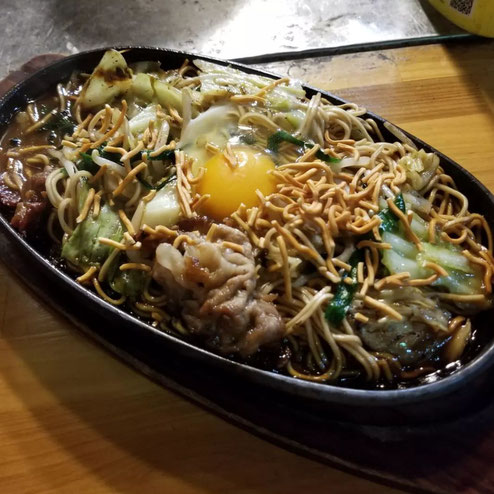屋台：KENZO、料理：焼きラーメン