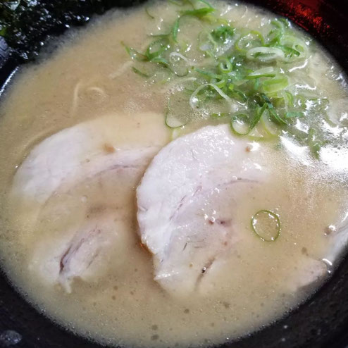 屋台：長浜屋台　どげん家、料理：ラーメン