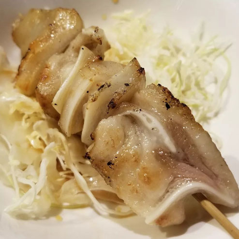 屋台：あほたれーの、料理：豚なんこつ串