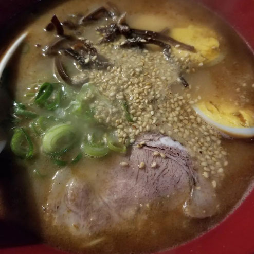 屋台：てっちゃん、料理：焦がしにんにくラーメン
