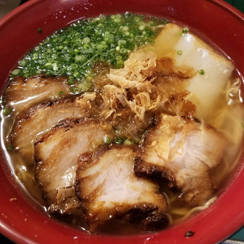 屋台：ちょうちん、料理：チャーシューメン