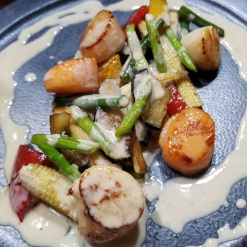 屋台：ウールーユイット_Heureux8、料理：帆立のポアレ　クリームソース？