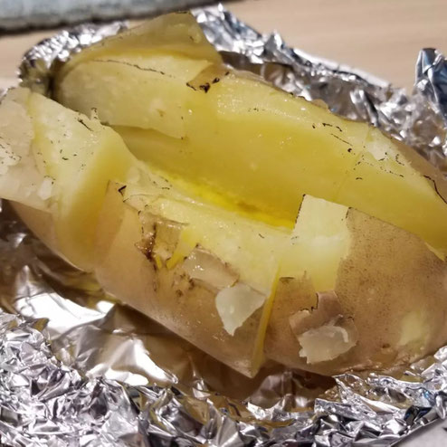 屋台：博多屋台　繋々、料理：じゃがバター