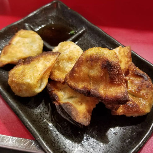屋台：さんゆう、料理：ギョーザ