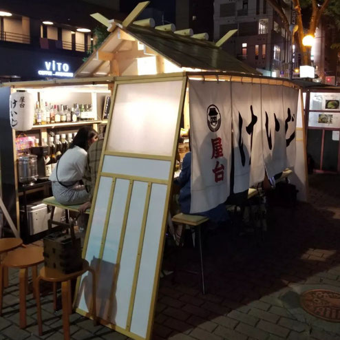 屋台：けいじ、料理：神社風外観
