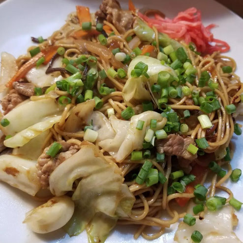 屋台：みっちゃん　(新鮮具味)、料理：焼ラーメン