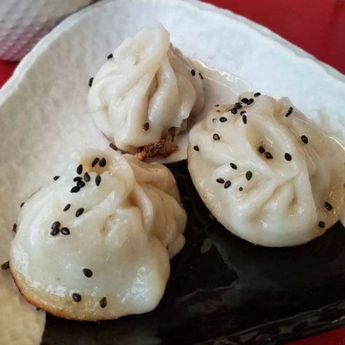 屋台：長浜少衛、料理：焼き小籠包_3個