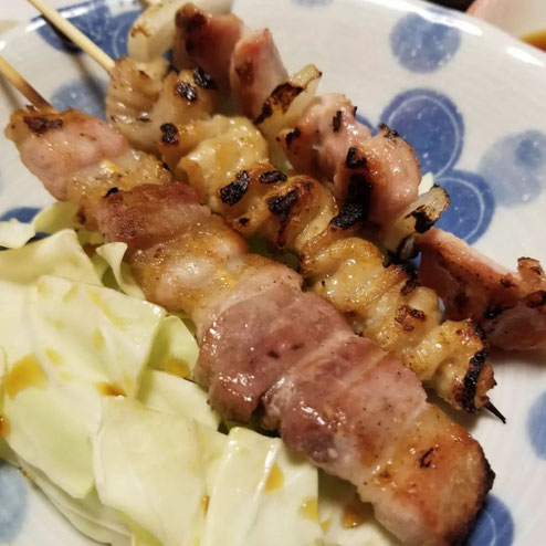 屋台：忠助、料理：豚バラ、とり皮、四つ身