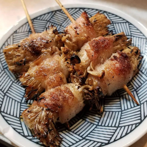 屋台：わっぜか、料理：えのき巻き(2ケ)
