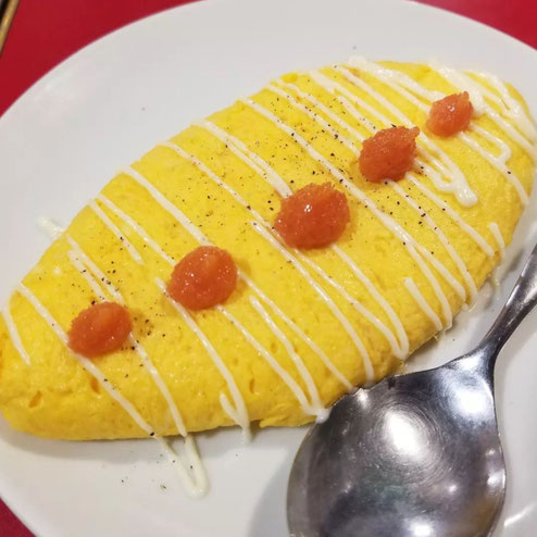 屋台：小島商店、料理：めんたいオムレツチーズ入り