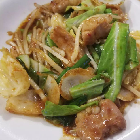 屋台：満龍、料理：和牛ホルモン