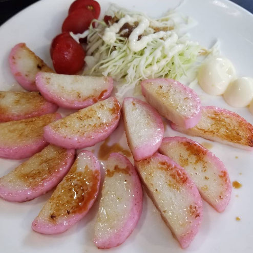 屋台：鬼多郎　天神店、料理：かまぼこのバター焼き