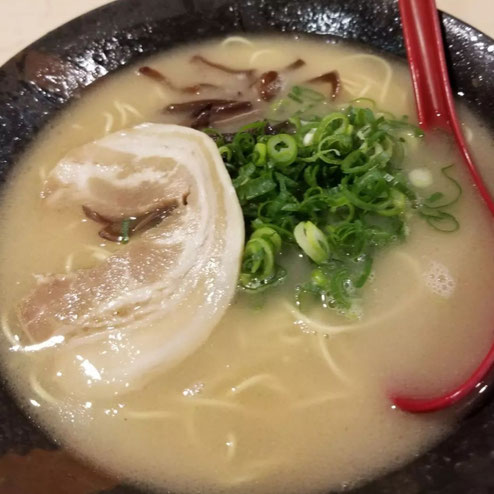 屋台：博多赤之助、料理：博多ラーメン