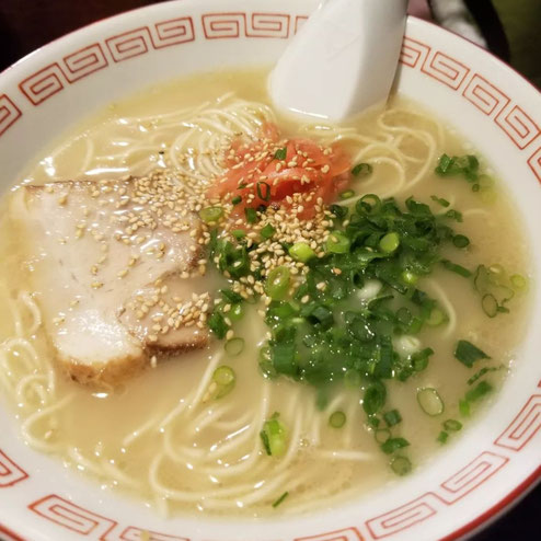 屋台：なんしようと屋、料理：ラーメン