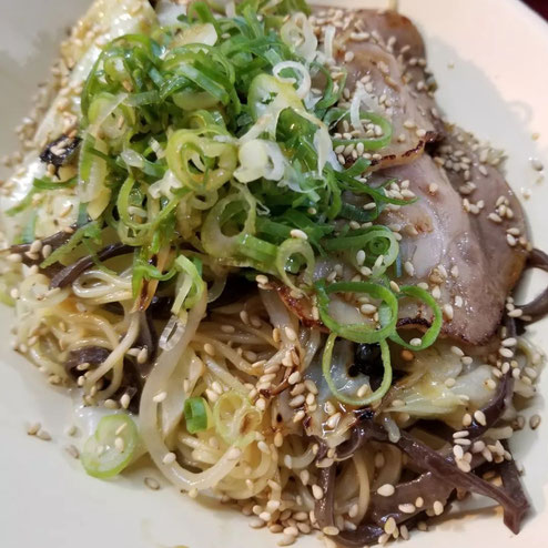 屋台：やまちゃん、料理：焼きラーメン