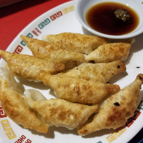 屋台：白龍、料理：餃子