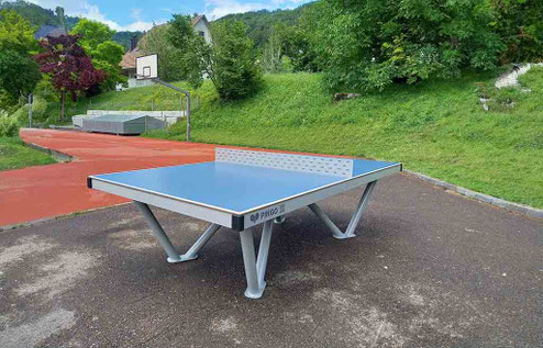 Pingo Tischtennistisch in der Standardfarbe RAL 9006 Grau.