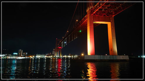 夜の若戸大橋