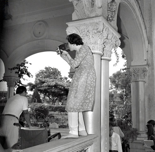 April-June 1969 - Mani S. Irani filming the American group arriving at Guruprasad, Poona, India. Eruch Jessawala leaning. Photo taken by Meelan.