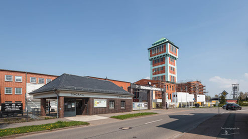 Förderturm der Zeche Fürstlich-Schönburgisches Steinkohlenwerk Kaiserin-Augusta-Schacht Karl-Liebknecht-Schacht in Oelsnitz im Lugau-Oelsnitzer Steinkohlenrevier