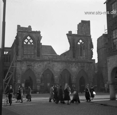 Die Ruine des Rathauses