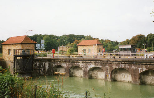 Sparbecken der Schleusenanlage 1998