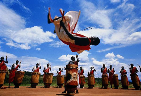 https://burunditourism.wordpress.com/2014/02/19/drumming