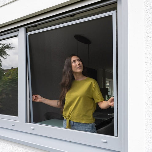lamellen-junker-neher-insektenschutz-spannrahmen-fenster