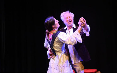 Cours théâtre adulte, corps en mouvement, formule intensive, Stéphanie Lowette