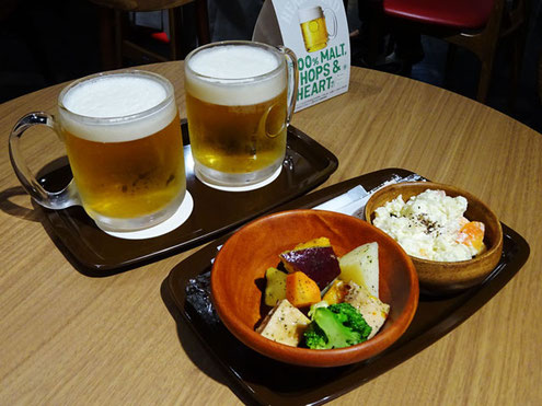 購入した商品を器に移し替えるサービスを提供