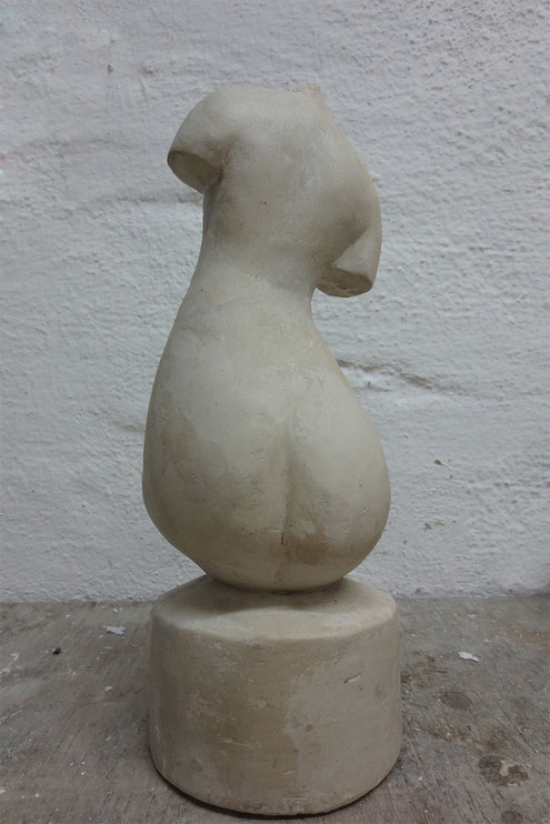 'Kleinplastik' // Plastik: Deike Heeren //  Gips, H 35 cm, nach A. Archipenko