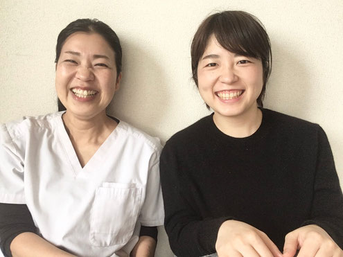 緑の整体院院内にて患者の太田さんと一緒に撮った写真画像