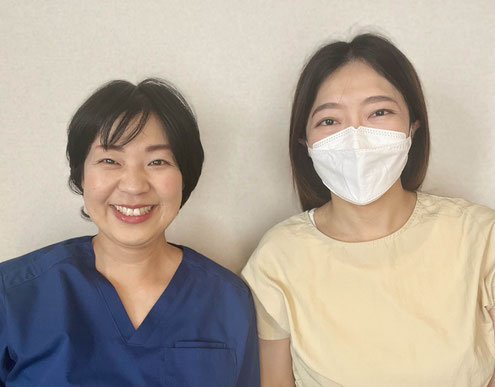 緑の整体院院内にて患者の太田さんと一緒に撮った写真画像