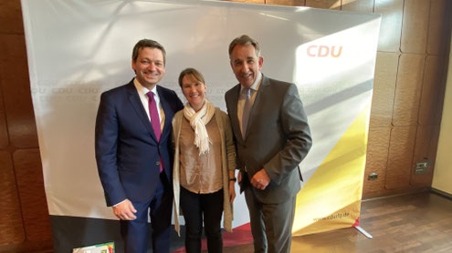 Die stellv. Gemeindeverbandsvorsitzende überbrachte Christian Baldauf Glückwünsche nach der gewonnenen Wahl. Mit dabei auch der Kreis- und Bezirksvorsitzende Matthias Lammert.